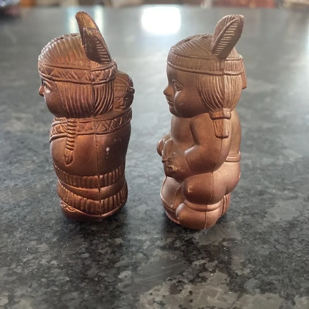 Native American Girl Salt Pepper Shaker Set